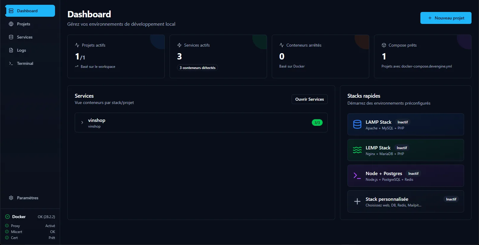 Tableau de bord de DevEngine : projets, services Docker et stacks rapides